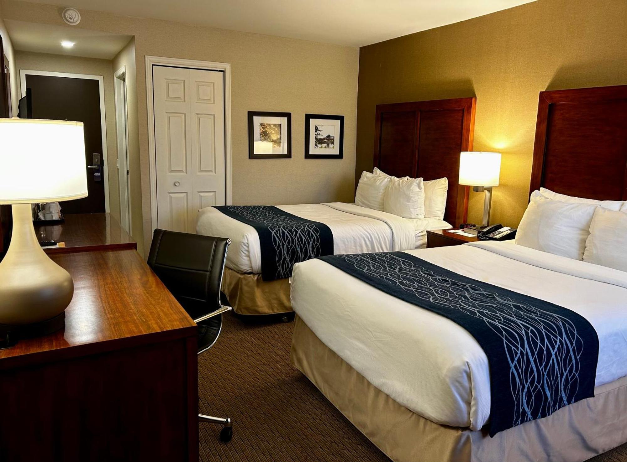 Comfort Inn Saint-Georges Zewnętrze zdjęcie
